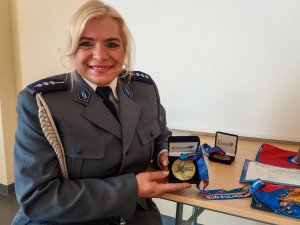 st. asp. Małgorzata Krzyżan z medalem