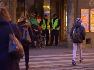 odblaski od policjantów i radia RMF MAXX