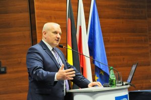 Uczestnicy międzynarodowej konferencję pod nazwą „25 lat współpracy Policji Lubuskiej i Landu Brandenburgia – gwarantem bezpieczeństwa regionalnego”