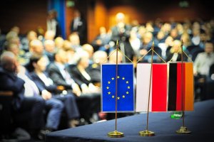Uczestnicy międzynarodowej konferencję pod nazwą „25 lat współpracy Policji Lubuskiej i Landu Brandenburgia – gwarantem bezpieczeństwa regionalnego”