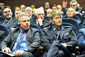 Uczestnicy międzynarodowej konferencję pod nazwą „25 lat współpracy Policji Lubuskiej i Landu Brandenburgia – gwarantem bezpieczeństwa regionalnego”
