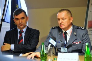 Uczestnicy międzynarodowej konferencję pod nazwą „25 lat współpracy Policji Lubuskiej i Landu Brandenburgia – gwarantem bezpieczeństwa regionalnego”