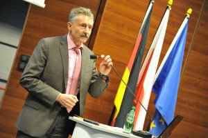 Uczestnicy międzynarodowej konferencję pod nazwą „25 lat współpracy Policji Lubuskiej i Landu Brandenburgia – gwarantem bezpieczeństwa regionalnego”