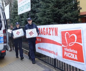 Policjanci przekazali &quot;Szlachetną Paczkę&quot;