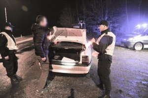 Policjanci w walce z ptasią grypą