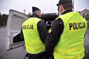 Policjanci w walce z ptasią grypą