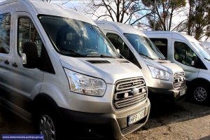 Dolnośląscy policjanci otrzymali kilkanaście nowych busów