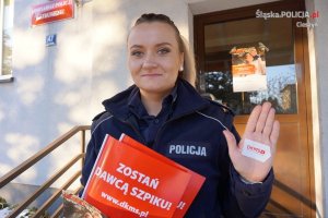 Policjanci i strażacy pomagają chorym na białaczkę