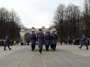 Policyjny posterunek przed Grobem Nieznanego Żołnierza