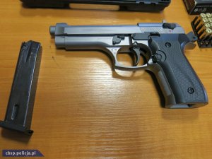 Rekordowa liczba zabezpieczonej przez policjantów CBŚP broni i amunicji