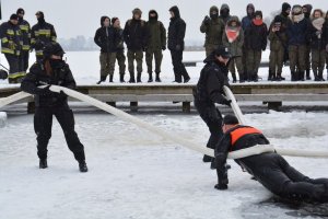 wspólne szkolenie policjantów i strażaków