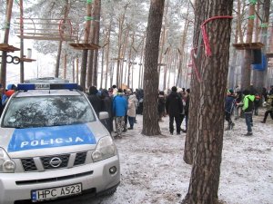 Zimowe pokazy służb ratowniczych nad Jeziorem Czarnym we Włocławku