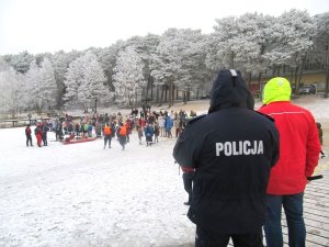 Zimowe pokazy służb ratowniczych nad Jeziorem Czarnym we Włocławku