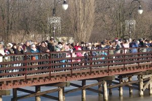 Wspólne pokazy służb na stawie w inowrocławskich Solankach