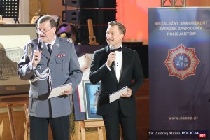 Uczestnicy Czwartego Charytatywnego Balu Oficerskiego Policji