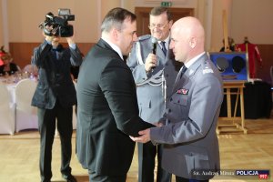 Uczestnicy Czwartego Charytatywnego Balu Oficerskiego Policji