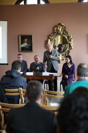 Przekazanie odzyskanej tablicy epitafijanej do Muzeum Narodowego