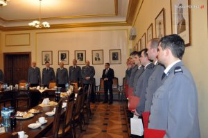 Wojewoda nagrodził bohaterskich policjantów