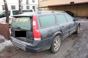 Policjanci odzyskali volvo i zatrzymali mężczyznę podejrzanego o jego kradzież