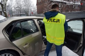 Sprzedawali nieistniejące samochody