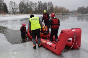 Wspólne ćwiczenia Policji Wodnej i ratowników WOPR