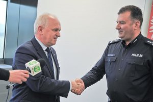 Lubuska Policja otrzymała narkotesty i kamizelki