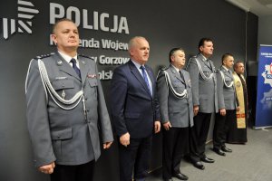 ślubowanie nowo przyjętych policjantów