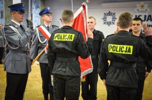 &quot;…Służyć wiernie narodowi…&quot; Ślubowanie nowo przyjętych policjantów