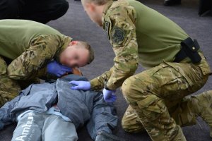 Kolejni policjanci przygotowani do udzielania pierwszej pomocy