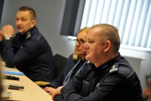 spotkanie lubuskich policjantów z przedstawicielami placówek oświatowych realizującymi programy klas mundurowych o profilu policyjnym