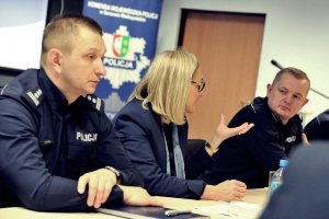 spotkanie lubuskich policjantów z przedstawicielami placówek oświatowych realizującymi programy klas mundurowych o profilu policyjnym