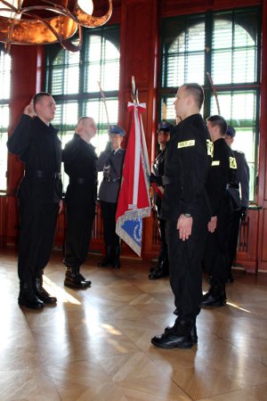 Kolejni nowi policjanci złożyli ślubowanie