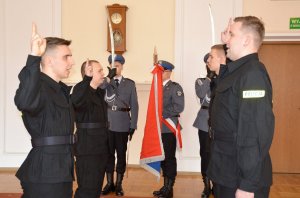 Kolejni nowi policjanci złożyli ślubowanie