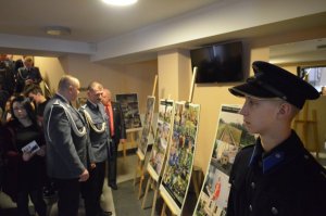 Włocławscy policjanci zorganizowali „Marsz Cieni-Pamiętamy: Charków, Katyń, Miednoje” w hołdzie funkcjonariuszom zamordowanym przez NKWD w 1940r.
