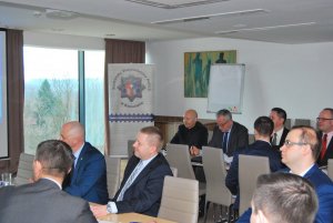 uczestnicy konferencji cyberterroryzm a bezpieczeństwo