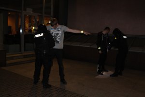 Uzbrojeni terroryści wtargnęli do Centrum Handlowego - ćwiczenia służb