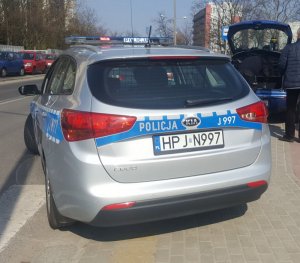 policjanci zatrzymali auto