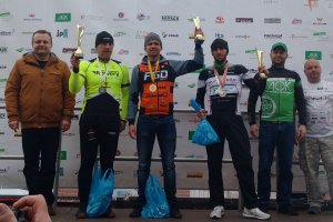 Zwycięzcy Maratonu MTB w Słubicach w tym sierż. sztab. Tomasz Kołogryw z Komisariatu Policji w Szprotawie