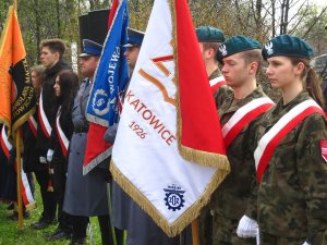 Obchody 77. rocznicy Zbrodni Katyńskiej przed Grobem Policjanta Polskiego