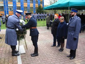 Obchody 77. rocznicy Zbrodni Katyńskiej przed Grobem Policjanta Polskiego