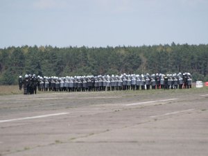 Ćwiczenia policjantów na obiektach sportowych