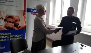 „MAŁY RATOWNIK” - rusza program prewencyjny bydgoskich policjantów skierowany do trzecioklasistów