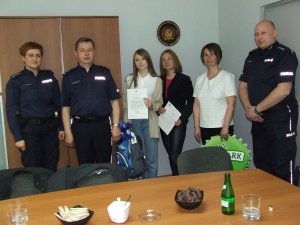 Komendant Powiatowy Policji w Wadowicach podziękował za wzorową postawę obywatelską 15-letniej gimnazjalistce