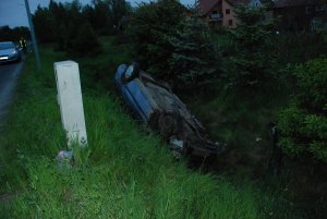 Uciekał samochodem z kobietą w ciąży będąc pod wpływem narkotyków i bez prawo jazdy