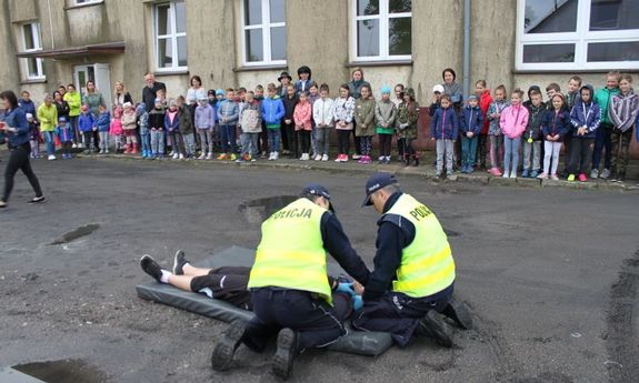 Dzielnicowi uczą najmłodszych