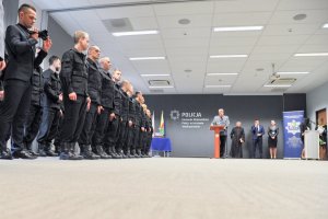 Ślubowanie nowo przyjętych policjantów