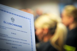 Ślubowanie nowo przyjętych policjantów