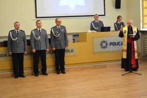 ślubowanie nowych policjantów w Opolu