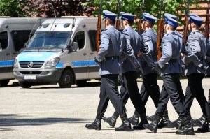 ślubowanie nowych policjantów w Katowicach