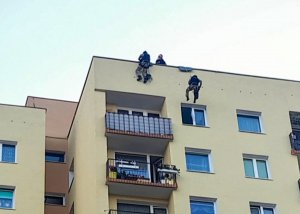 Policjanci uratowali życie mężczyźnie